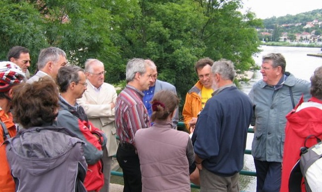 Rencontres et discussion à Pont à Mousson